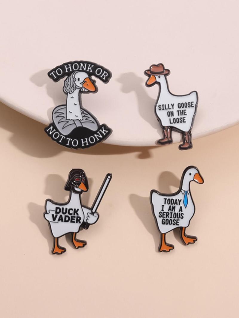 Product Introduction of Cute Goose Design Brooch, Fashion Alloy Badge for Daily Clothing Decor, Trendy All-match & Exquisite Brooch for Birthday Gift 2