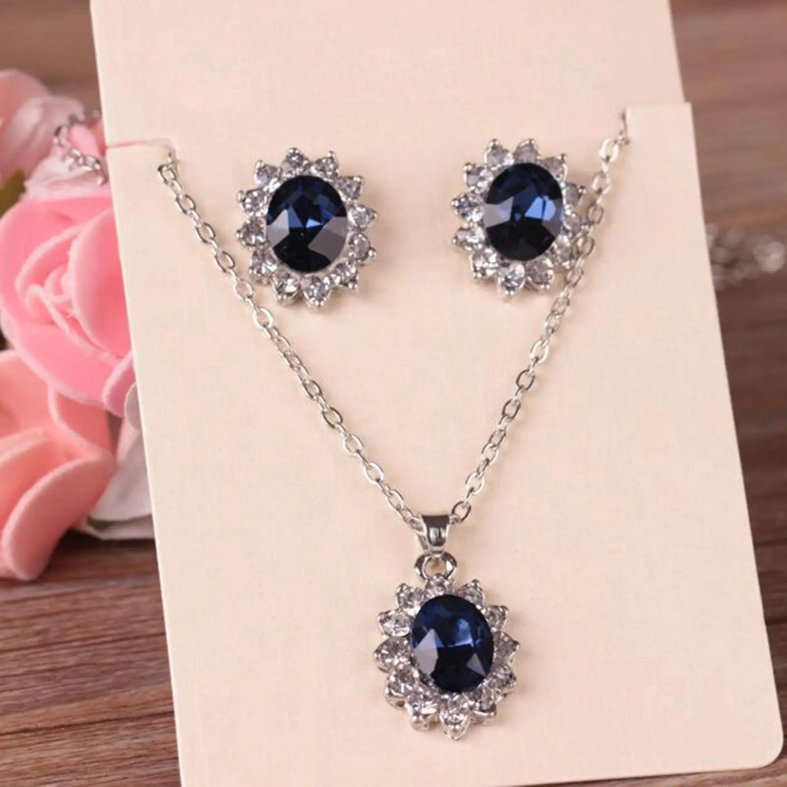 Jewelry Set Elegant Skin-friendly Alloy Fashion Earrings Jewelry Set for Party