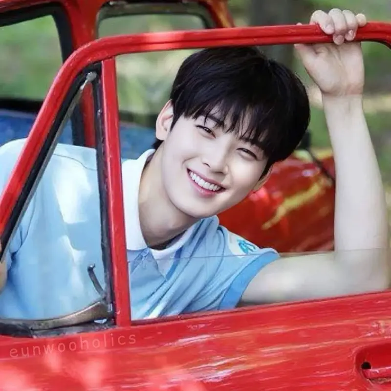 [can5lit+can10lit]Nước lau sàn HYANGI.Hương hoa lily.Đậm đặc,tiết kiệm.Hương thơm lan toả.Xua đuổi côn trùng.Chống trơn trượt.Hàng chính hãng. 5