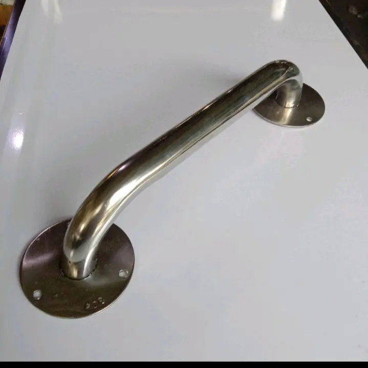 Tay vịn phòng tắm , tay vịn người già bằng  inox cao cấp 304 với nhiều size khác nhau.