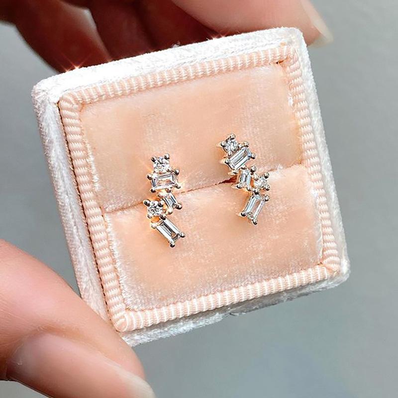 Light Luxury Fashion Classic Models Four Claw Earrings Senior Sense Of Exquisite Personality Trend Quadrilateral Geometric Earrings 1