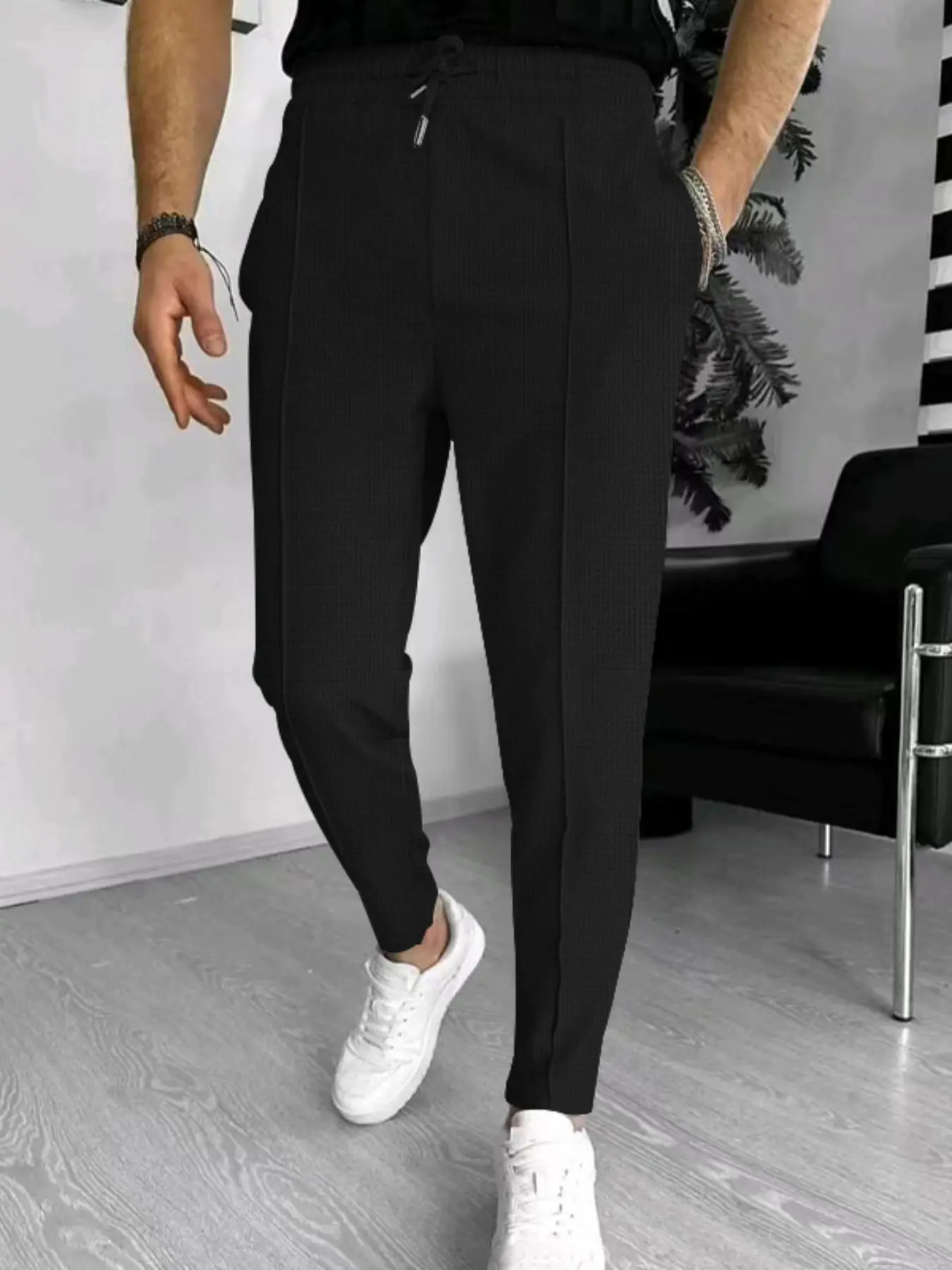 Men's Solid Drawstring Waist Pants, Regular Fit Casual Comfy Pocket Trousers for Spring, Fashion Bottoms for Men