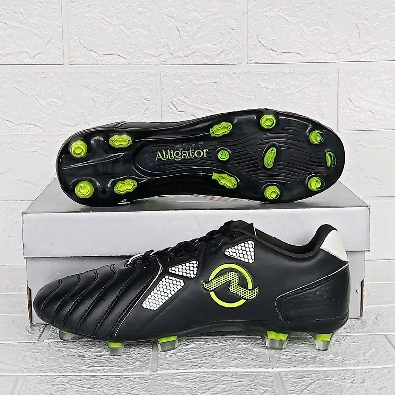 Sepatu Bola Alligator Roguns Free kaos kaki dan deker Set Uniseks Nyaman Boots 8