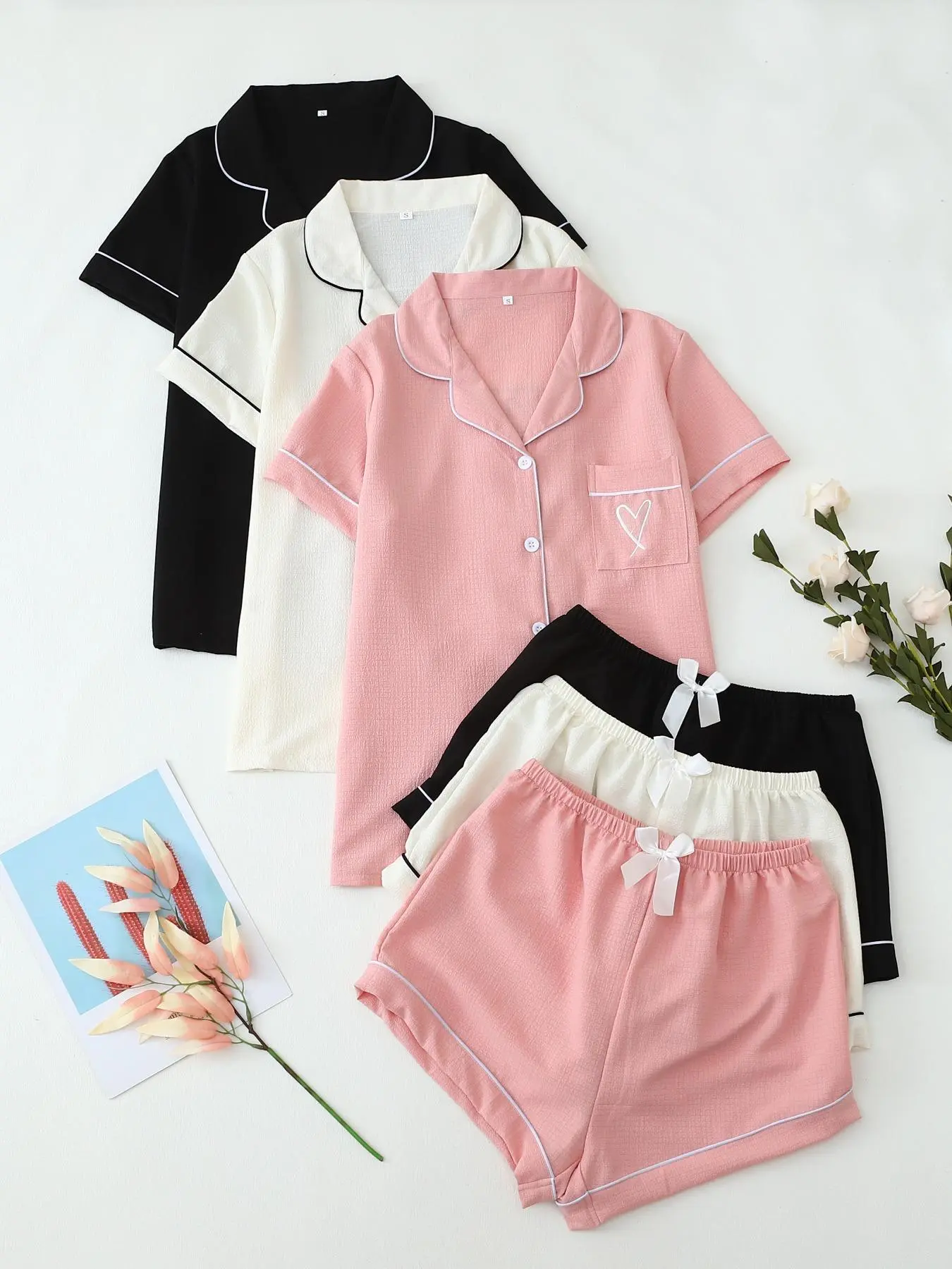 Women's Heart Embroidery Short Sleeve Top & Shorts Matching Pyjama Set, Casual Comfy Round Neck Top & Shorts Pj Set, Ladies Sleepwear for All Seasons, Pajamas