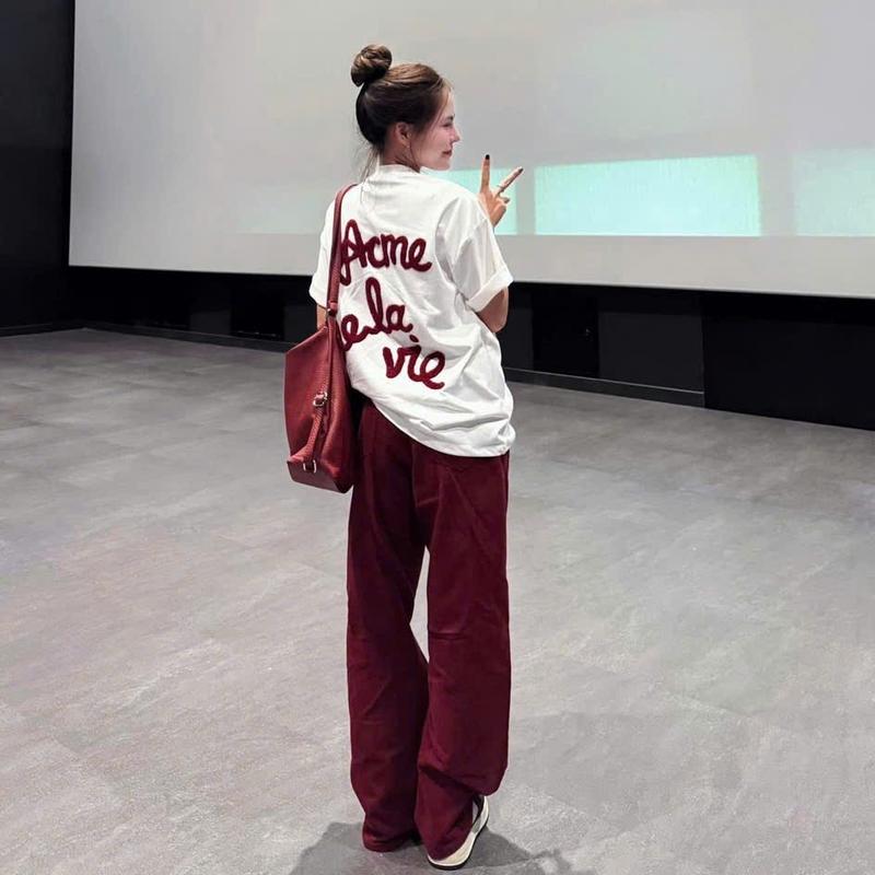 Quần bò jeans ống rộng màu đỏ may mắn, mới nhất 2025 cạp cao hack dáng Nữ Women Ong Pants 2