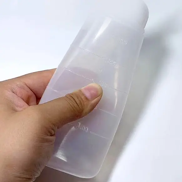 Bình Tra Thuốc Uốn Lạnh 120 ml, Bình Tra Thuốc Dập Uốn Tóc, Bình Nhựa Tra Thuốc Uốn Tóc DLabora 1
