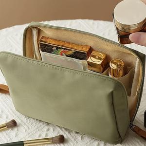 Bolsa Organizadora de Cosméticos Compacta para Viaje, Ligera y Portátil con Cierre de Cremallera para Lápiz Labial, Teléfono y Esenciales, Tela Duradera Unisex para Uso Diario