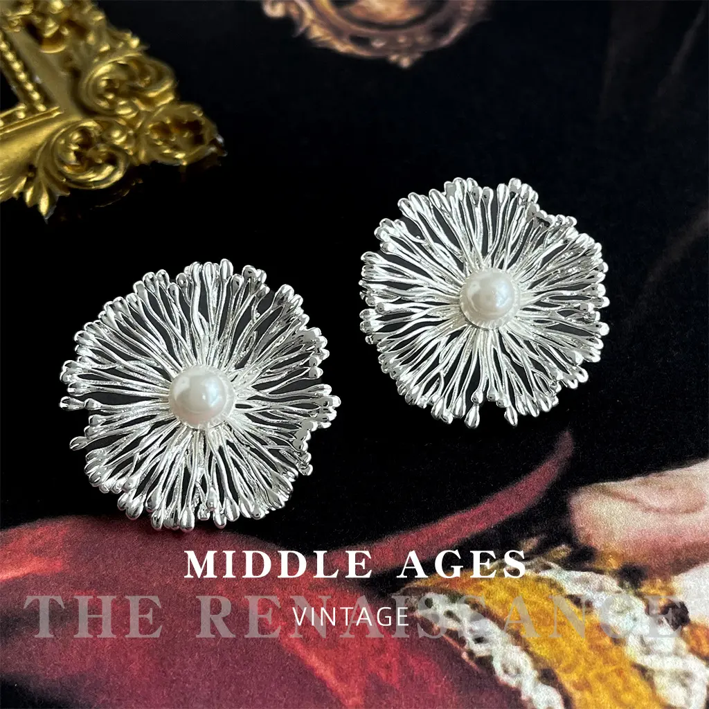 Vintage Light Antique Style Niche Personality Exaggerated Large Flower Ear Studs Advanced Texture Design Sense Earrings Earrings
