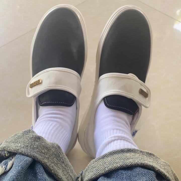 Giày lười có quai dán nam nữ có cả hộp giày siêu xinh