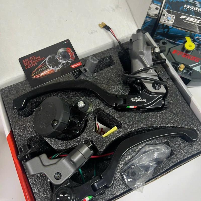 cặp tay phanh (thắng) dầu brembo acsacorta cho nhiều loại xe