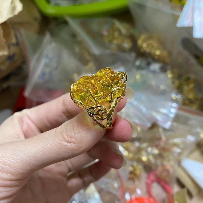 Nhẫn tỳ hưu mạ vàng 18 k mặt đá xanh .cẩm thạch , màu vàng, phong thủy  mang lại ý nghĩa về tài lộc, Titan 5