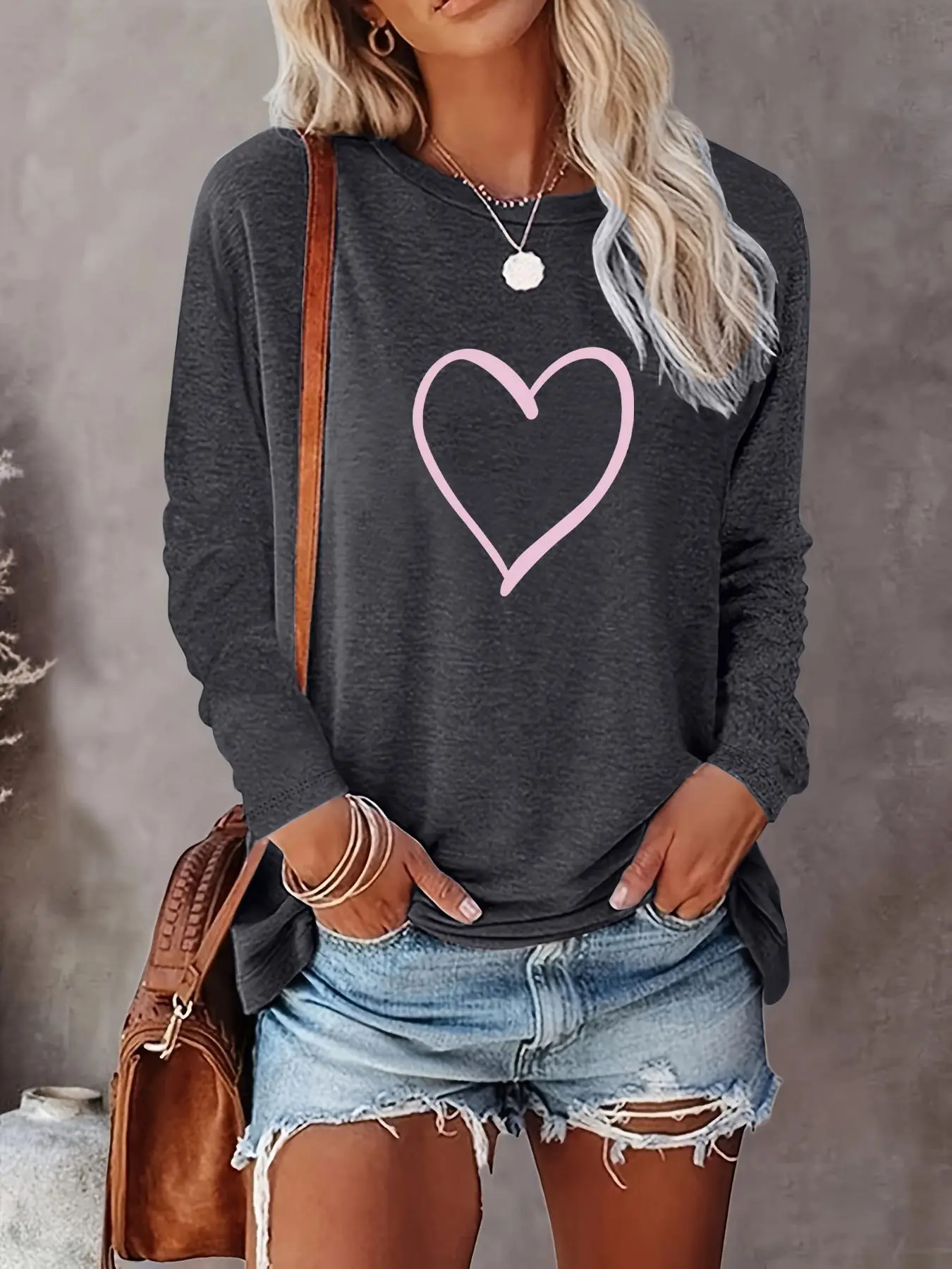 Women's Heart Print Round Neck Tee, Summer Clothes, Casual Comfort Cozy Long Sleeve Crew Neck T-Shirt For Spring & Fall, Women's Top For Summer Daily Wear
