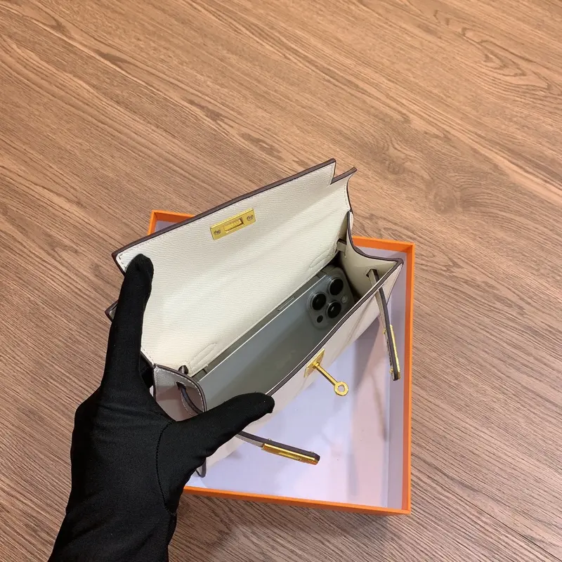 Túi Nữ 1 Quai Da Epsom Size 20 - Nguyên Siu - Bag 6