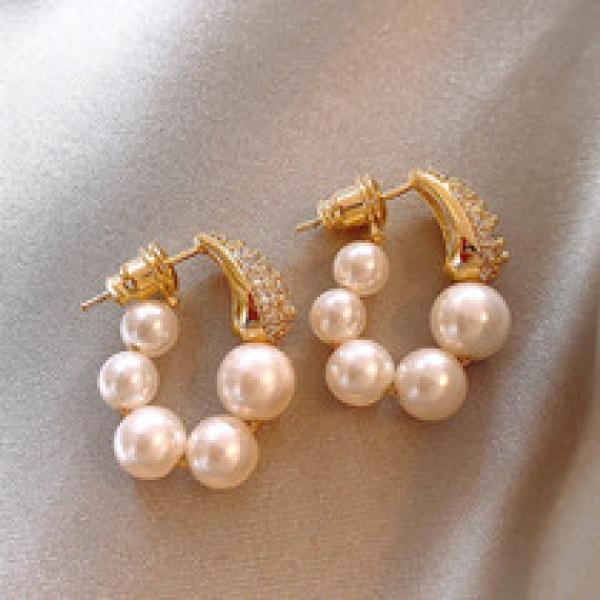 Product Introduction of Ankela Red Steamed Bread Pearl Stud Earrings for Women Light Luxury Minority Simple All-Matching Graceful Bread Bead Beanie Earrings Earrings 17