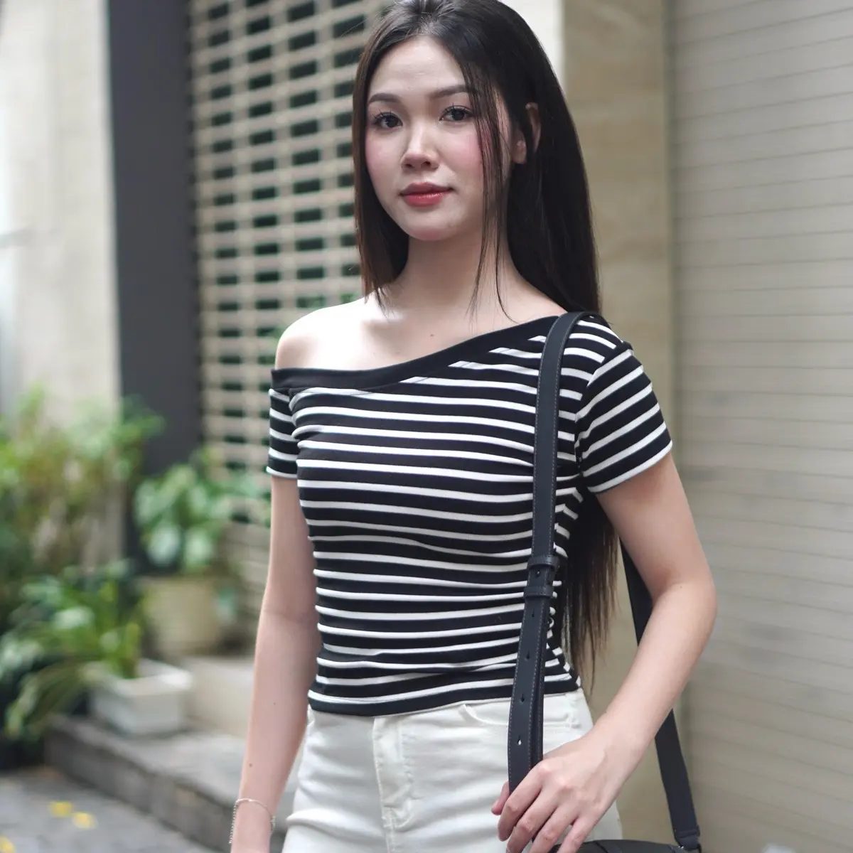 ÁO TAY NGẮN LỆCH VAI BASIC ÔM BODY  Nữ Women Shirt Cổ Tròn