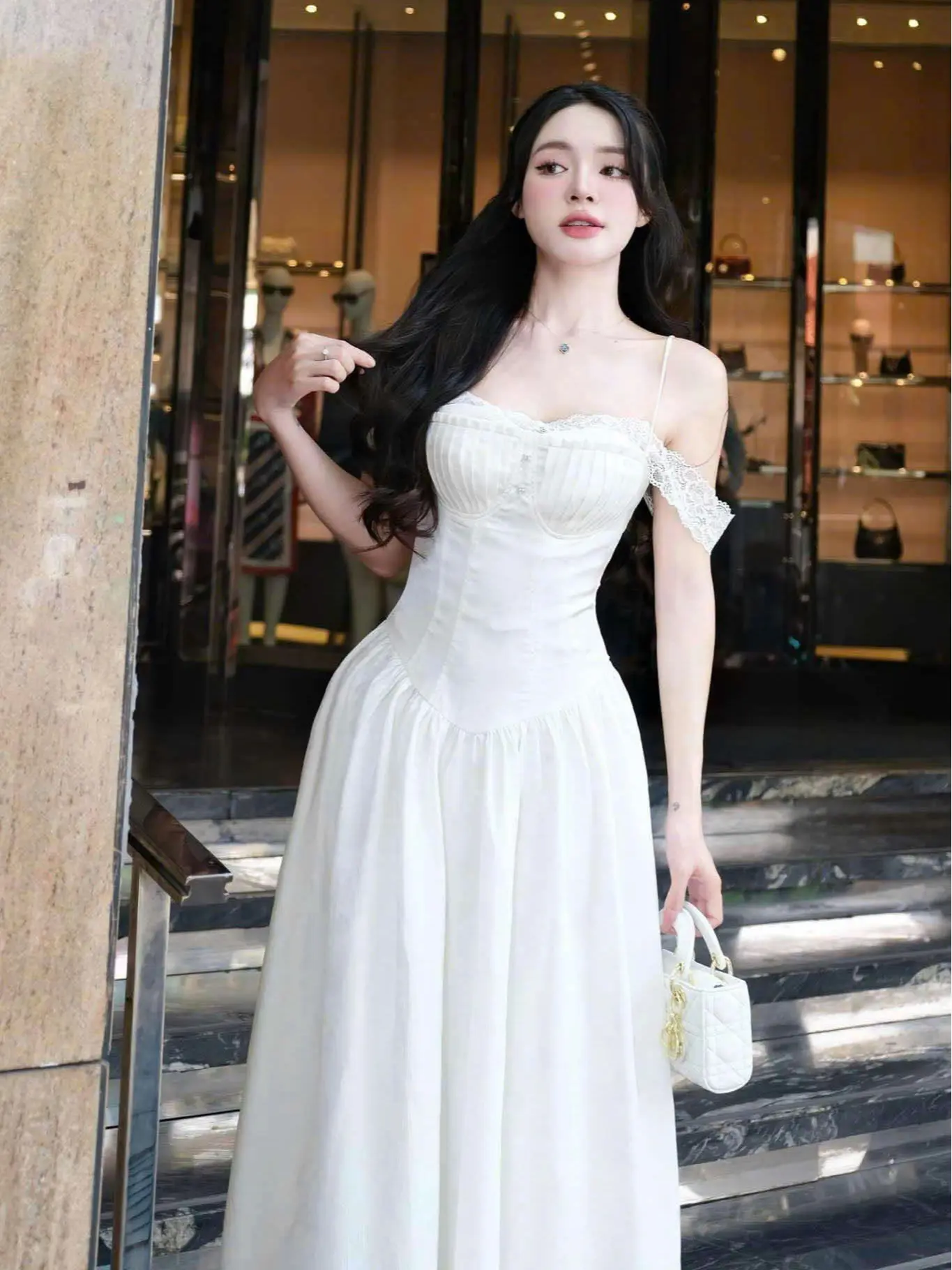 Đầm Maxi Lalann Bigsize Hai Dây Trễ Vai Ren