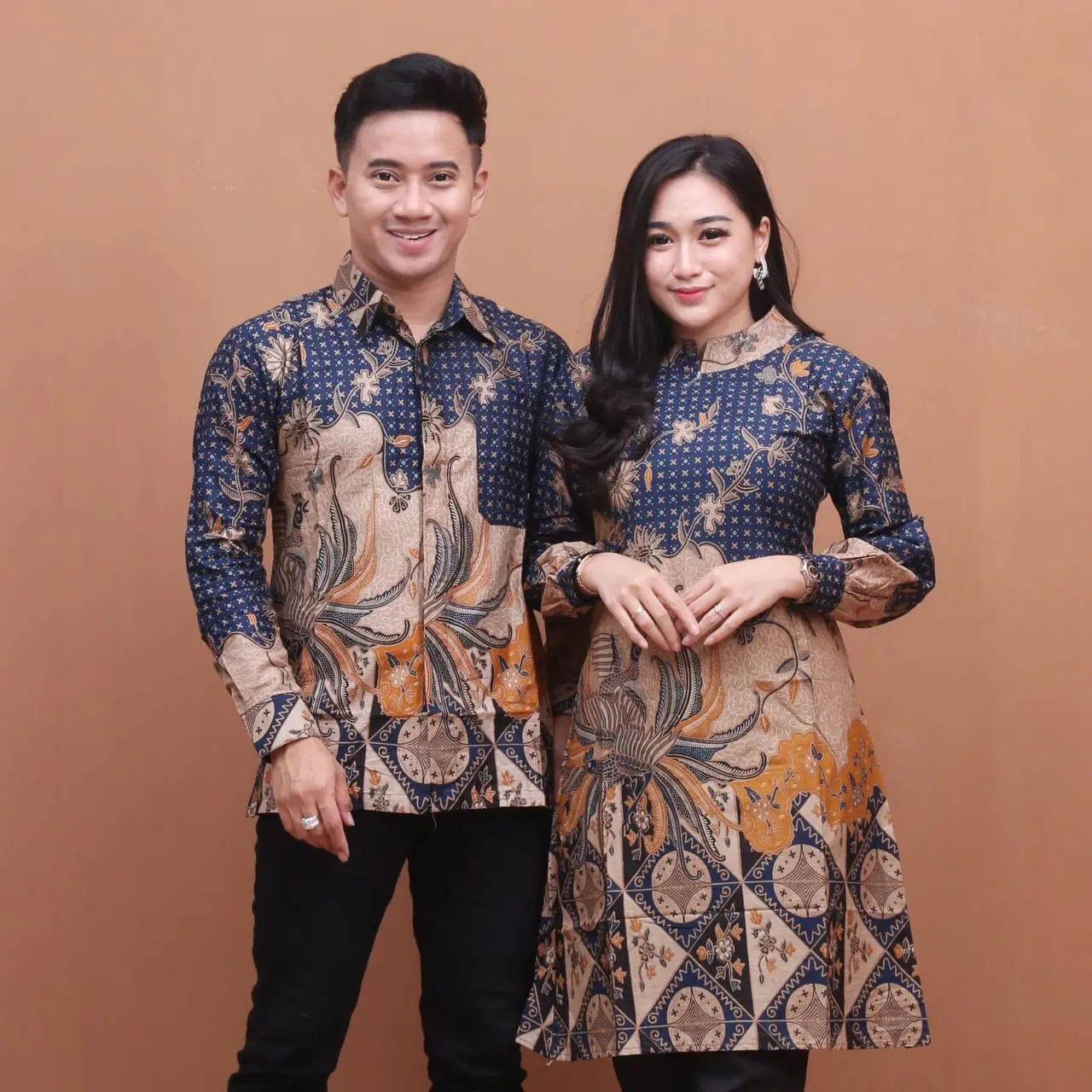 Atasan Tunik Wanita Batik Couple Kemeja Batik Pria Lengan Panjang Motif Ayam Biru Baju Seragam Keluarga Katun