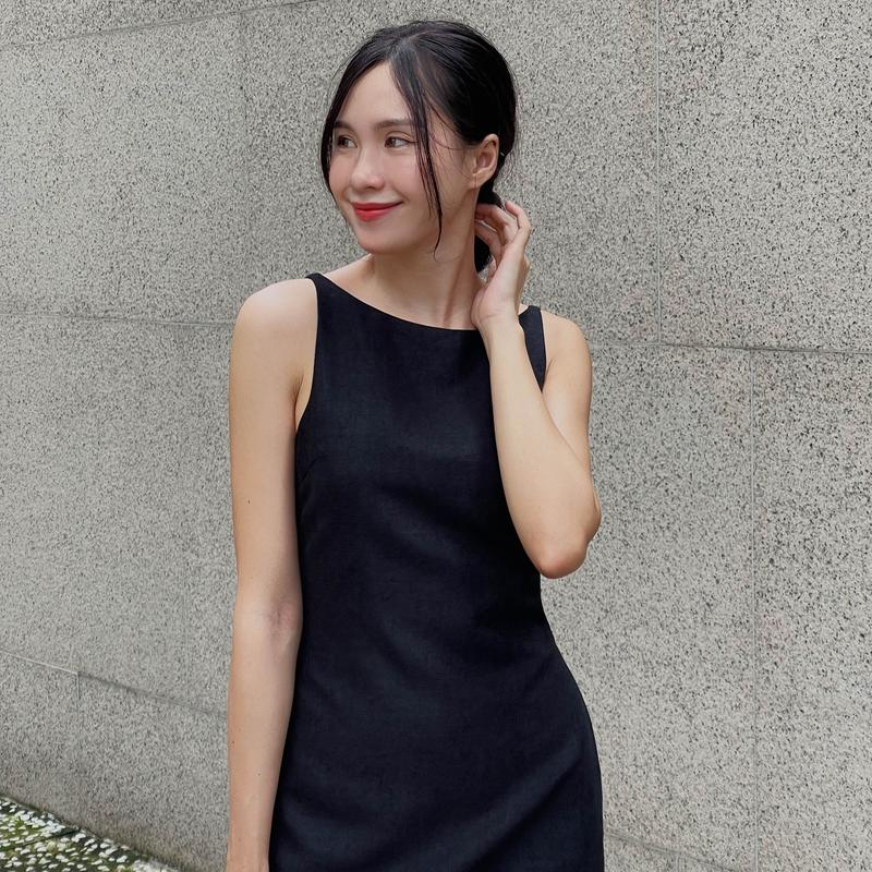 Váy Nữ Fabric Holic cổ tròn 2 dây dáng ngắn Màu Đen 3