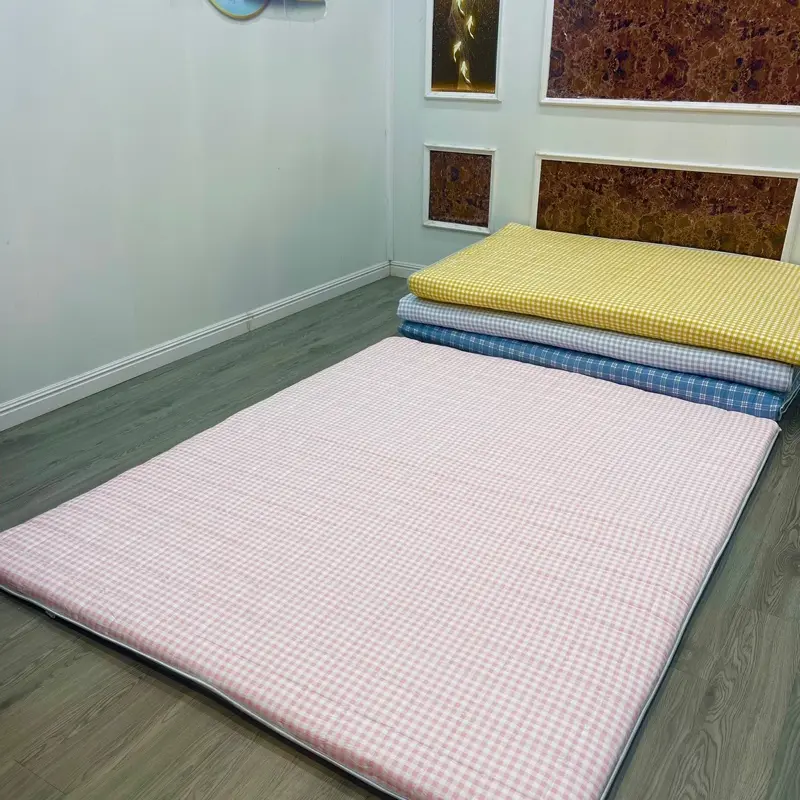 Đệm toper thế hệ mới (Size nhỏ)giá tại xưởng dày 3-4cm, mềm mại êm ái, lót bông tấm êm ái, vỏ đệm có thể tháo giặt thoải mái 3