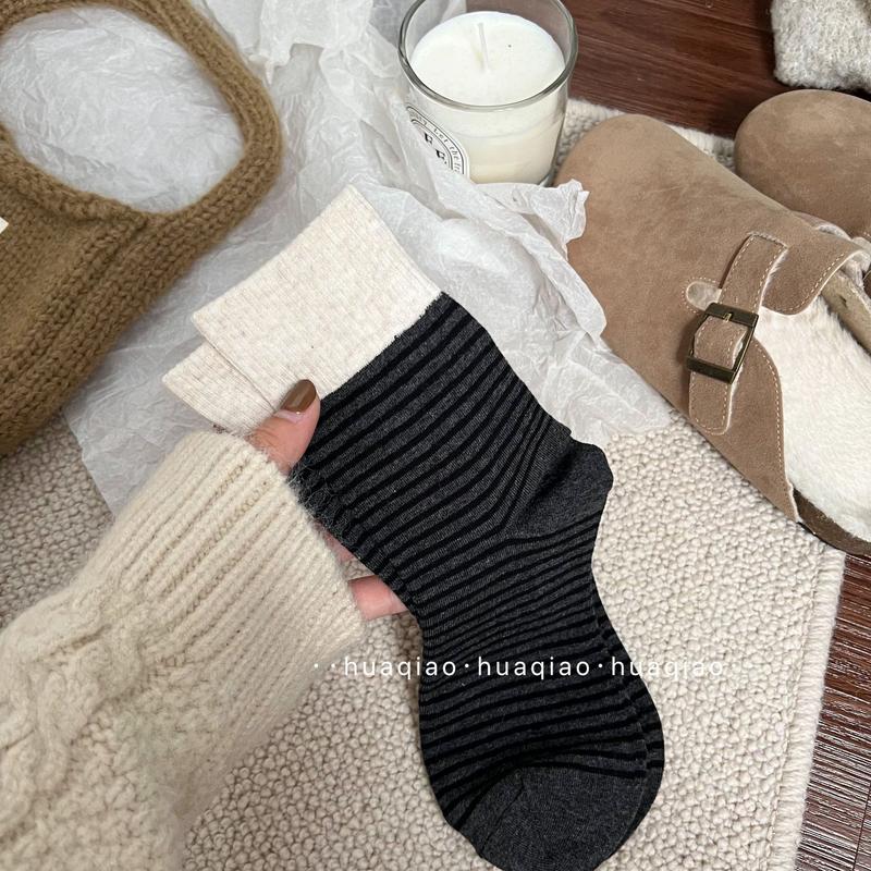 Product Introduction of Maillard Ins East Gate Contrast Color Screw Type Striped Socks Autumn and Winter Bunching Socks Leisure Tube Socks Girls Socks Outdoor Sport 5