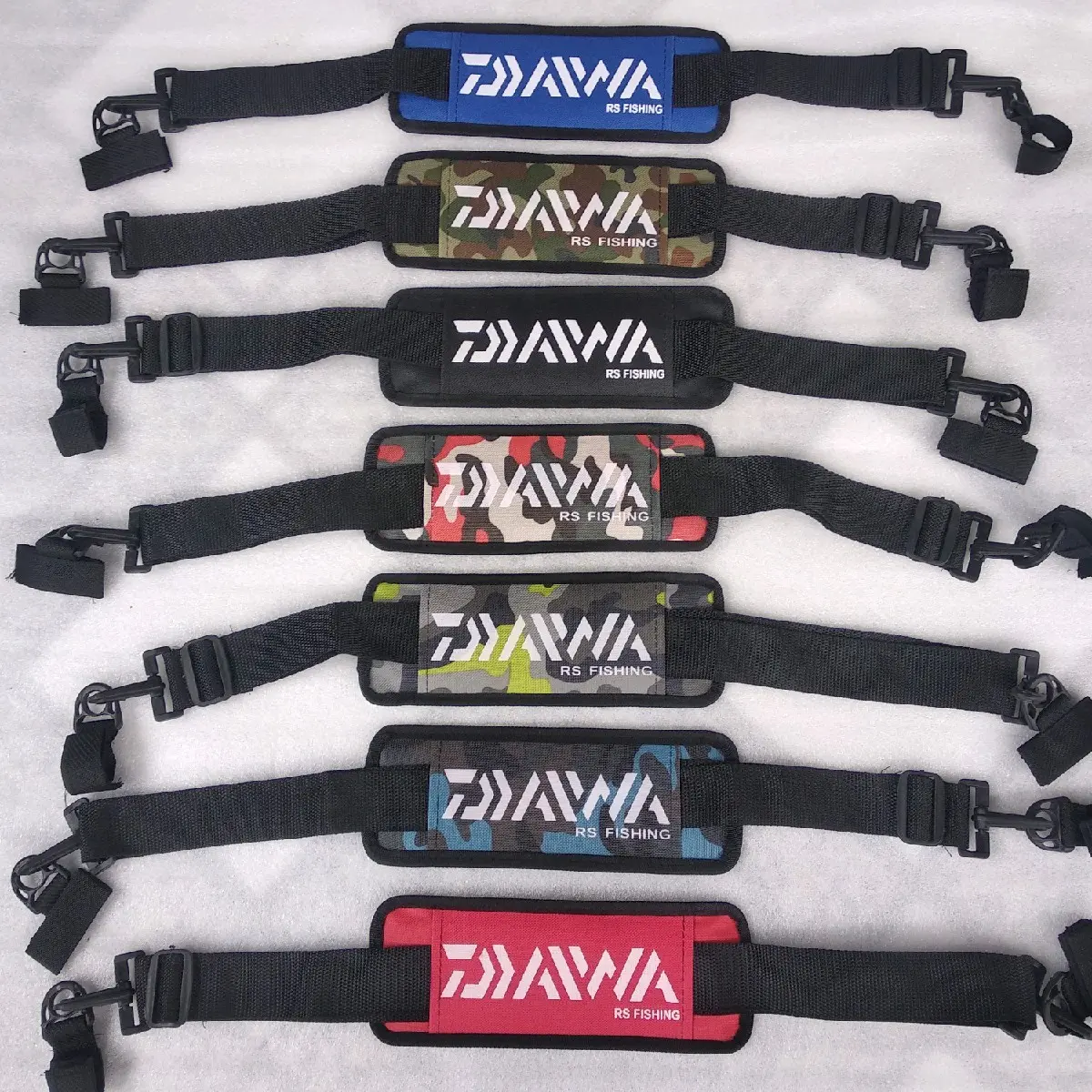 Tas Pancing Rodbelt Slempang Daiwa Anti Air 110cm - Hitam/Biru/Merah/Loreng Army