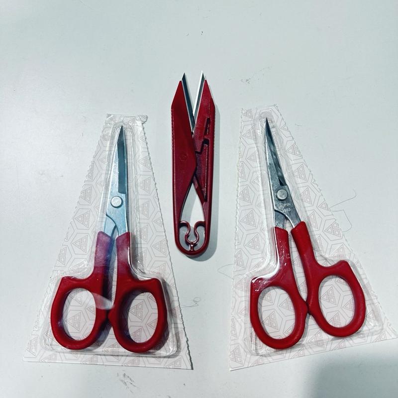 Bộ combo 3 kéo. 1 kéo mũi cong 1 kéo mũi thẳng 1 kéo bấm. Bộ kéo bấm lông gà bấm cắt tích gà chọi dành cho anh em sư kê.