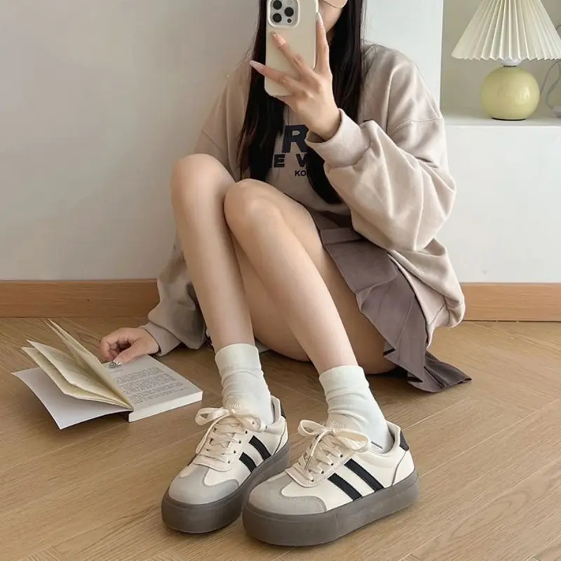 Giày vải retro đế bệt 2025 Phối màu be-nâu đối lập họa tiết sọc kẻ tôn dáng thiết kế đế dày thoáng khí đa năng công sở & dạo phố 2