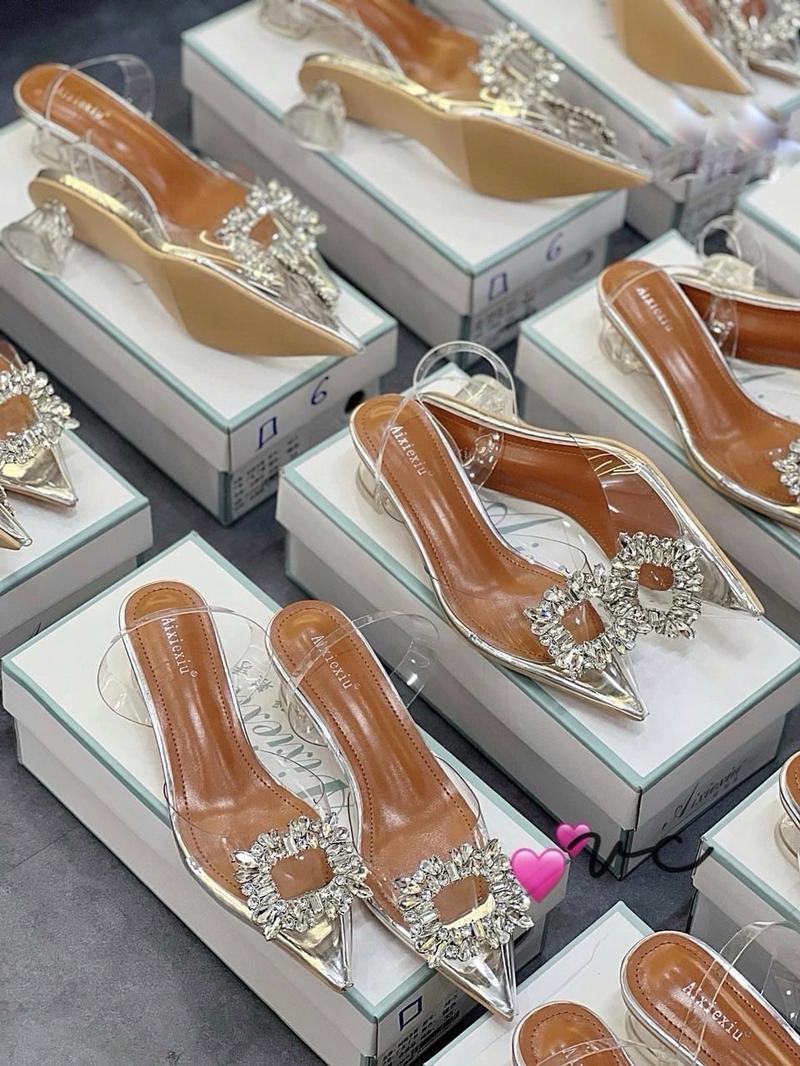 Product Introduction of Form nhỏ 1 size - Sandal bít mũi mica trong nơ đá vuông sáng chân gót trụ chắc chắn - 4P 2