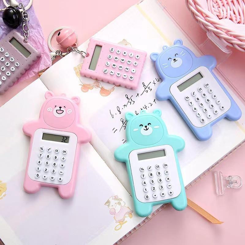 COZY HL0644 Calculator Mini Portable Motif Bear Kalkulator Portable Mini Beruang Kalkulator Unik Kalkulator 8 Digit Mini Portable Kalkulator Beruang Tombol Karet Y1789 3