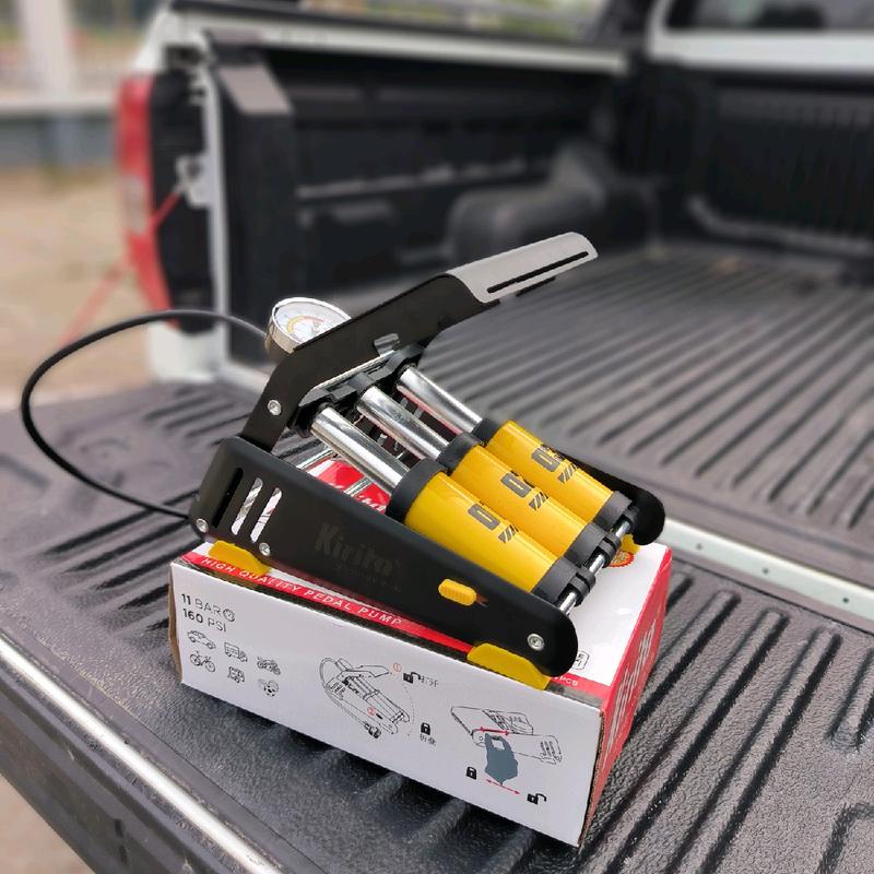  Bơm đạp chân 3 ống Kirito,Kapusi,Toyama. bơm xe đạp ,xe máy ,oto có đồng hồ đo áp suất đầu van đa năng ,bơm khỏe 