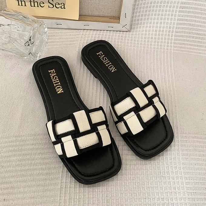 Dép nữ mới nhất mùa hè 2024 - Phong cách sành điệu của ngôi sao, dễ dàng mang theo khi du lịch Nhung Sandal Đế Bằng DéP Caro DéP Caro DéP Caro