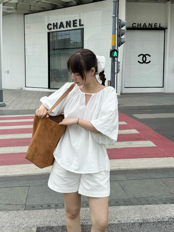 Áo tay lỡ phồng form babydoll | SOMS | Oval Top