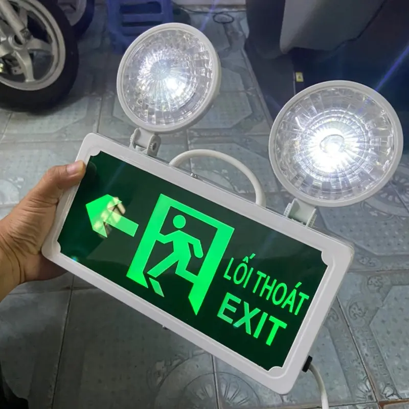 đèn báo lối thoát exit thoát hiểm kèm 2 bóng đèn led tự sáng khi cúp điện 2