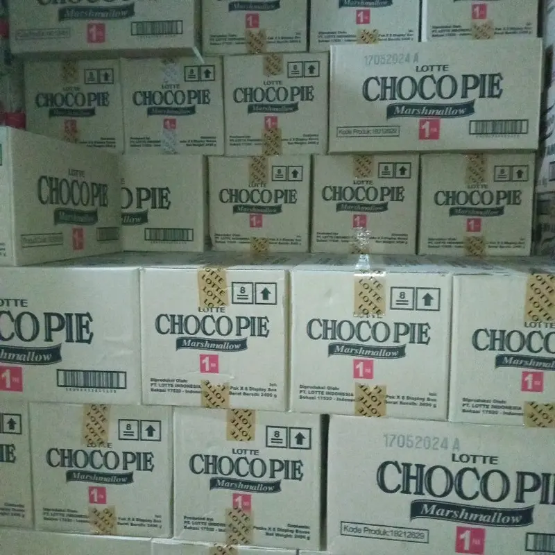 Lotte Chocopie Coklat / Dijual Per Karton (8 x 12 Pcs) 1