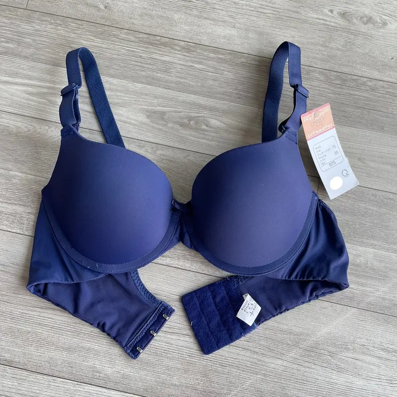 Áo Lovely Việt Nam 1134, có gọng, đệm vừa 2.5cm, lưng thun 3 móc co dãn dễ chịu dành cho vòng 1 vừa và hơi bé Bra Tua Rua 4
