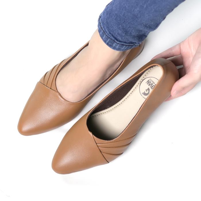 Gambar Sepatu Wanita Flat Formal Kulit Asli Geovani Chiara Karamel - Karamel, 36 dari geovani_NEW Kab. Bandung Tokopedia