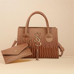 กระเป๋าถือเดินทาง อเนกประสงค์ กระเป๋าสะพายข้าง กระเป๋าผู้หญิงอินเทรนด์ มาใหม่ สไตล์เรียบหรู ให้ความรู้สึกระดับไฮเอนด์ สำหรับฤดูร้อน 2025