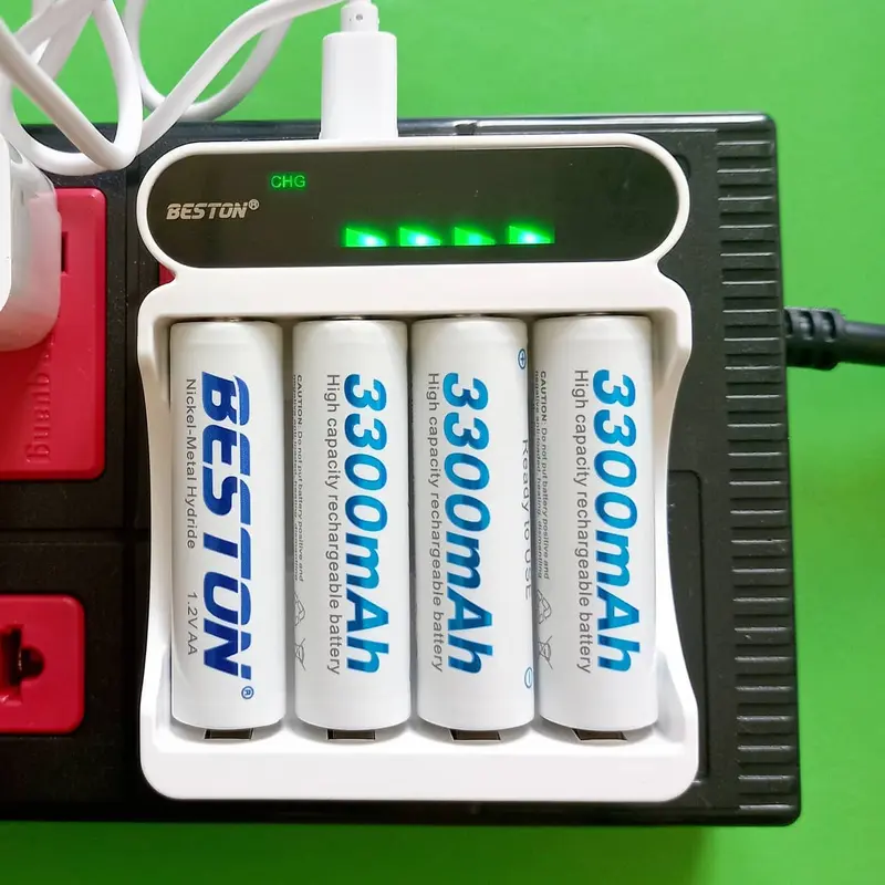 Bộ 4 pin AA 3300 mAh kèm Sạc Beston C9023L dùng cho micro, đồng hồ Sạc nhanh tự ngắt Màn hình LCD Sạc Điện Thoại 0