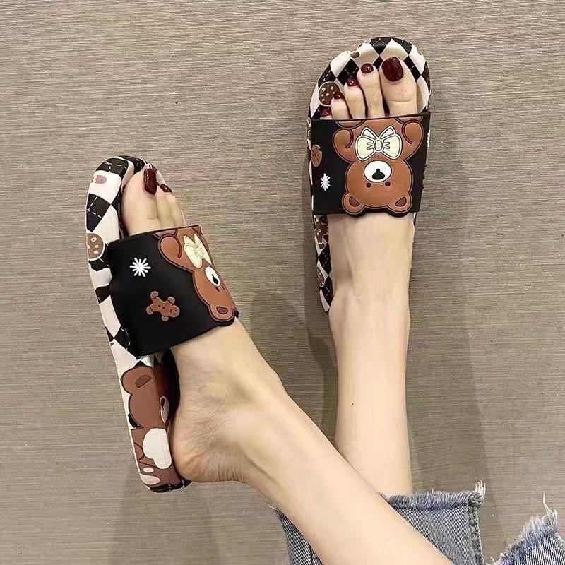 Summer super comfortable cool slippers for women wearing cartoon cute girls, student nurses, outdoor home, indoor bathroom slippers 2