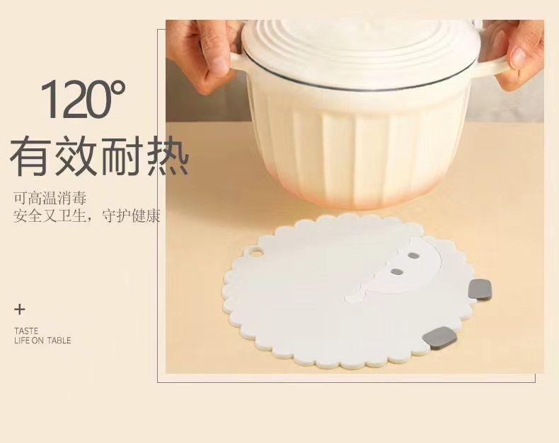 Product Introduction of Tuantuan Sheep Household Tea Cup Mat Placemat Bowl Mat Thickened Anti-scald High Temperature Resistant Food-grade Silicone Heat Insulation Mat Bowl Mat 9
