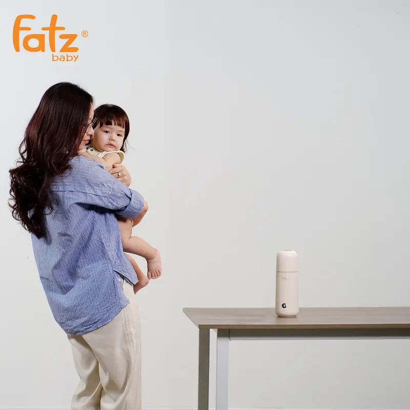 Máy hâm nước pha sữa du lịch cầm tay fatzbaby - mini smart 2 - FB3625VA binh ham nuoc phasua 4