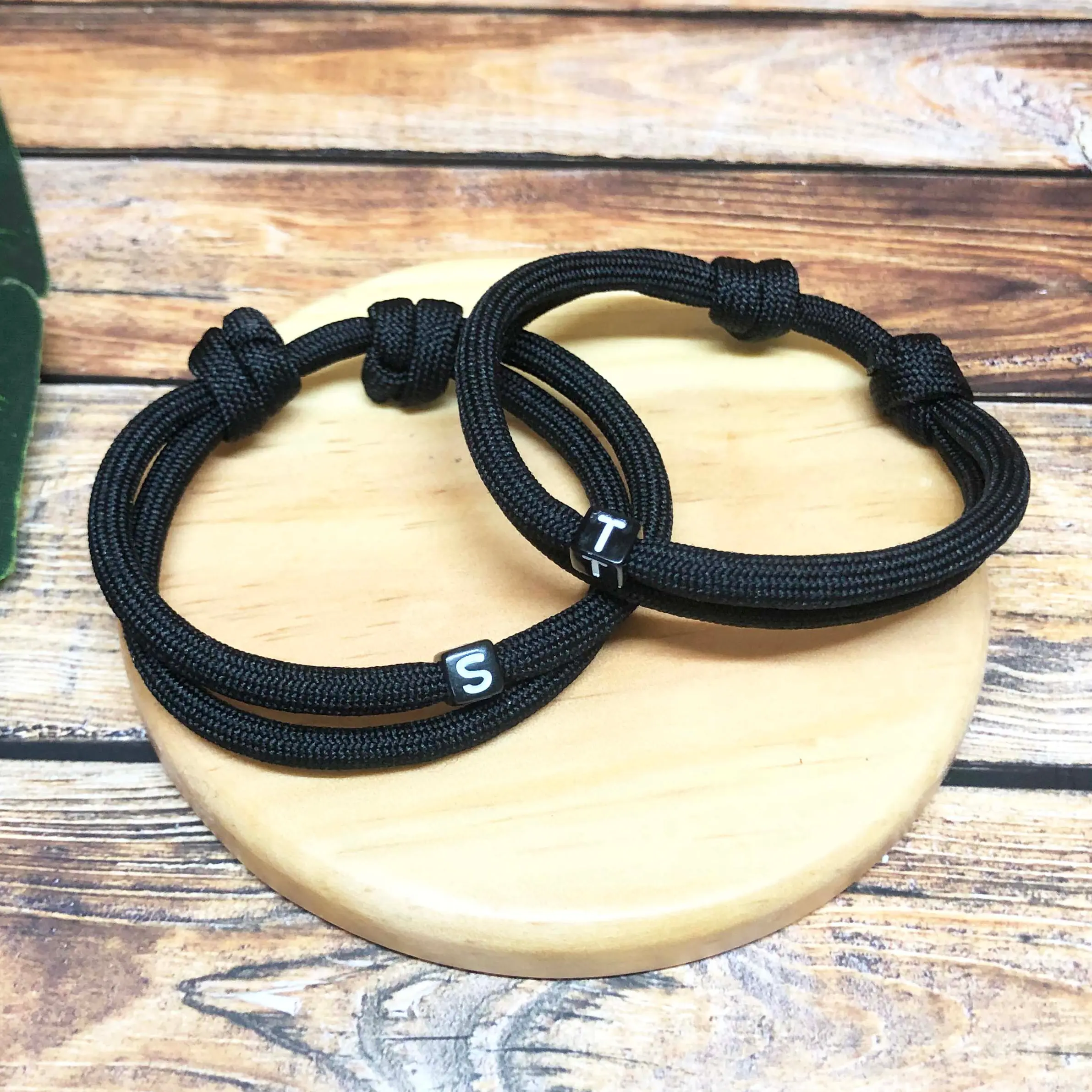 Gelang Huruf Inisial Tali Prusik Hitam Polos