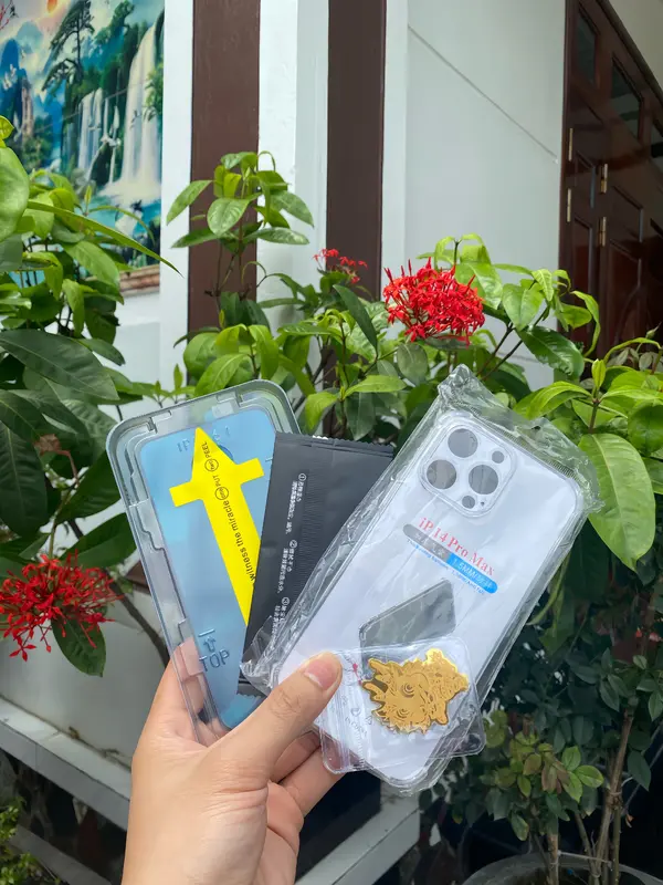 (COMBO 8 MÓN) 4 Kính cường lực KingKong Glass CHỐNG NHÌN TRỘM  có khung tự dán, TẶNG 1 ốp chống sốc 35k+1 bộ bảo vệ camera 50k + 1 mèo thần tài+ 1 que chọc sim - DC Phụ Kiện 6