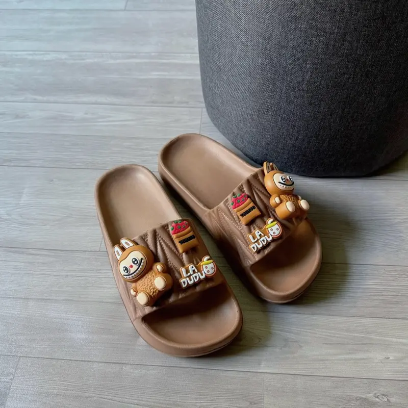 Dép bánh mì 3 phân gắn hình labubu LAIKA ( Đi tăng size )DéP 1