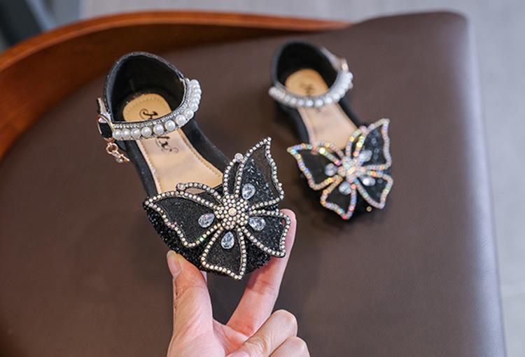 Product Introduction of 2025 Spring and Summer New Korean Style Rhinestone Soft-Soled Girls Sandals Princess Shoes Children's Shoes Girls Dance Shoes 10