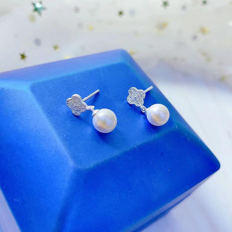 Product Introduction of Korean Style Shell Pearl Ear Studs Women's Fresh Sweet Shell Pearl Ear Studs Stud Earrings Popular Wedding Ear Studs Personality Trendy Earrings 11