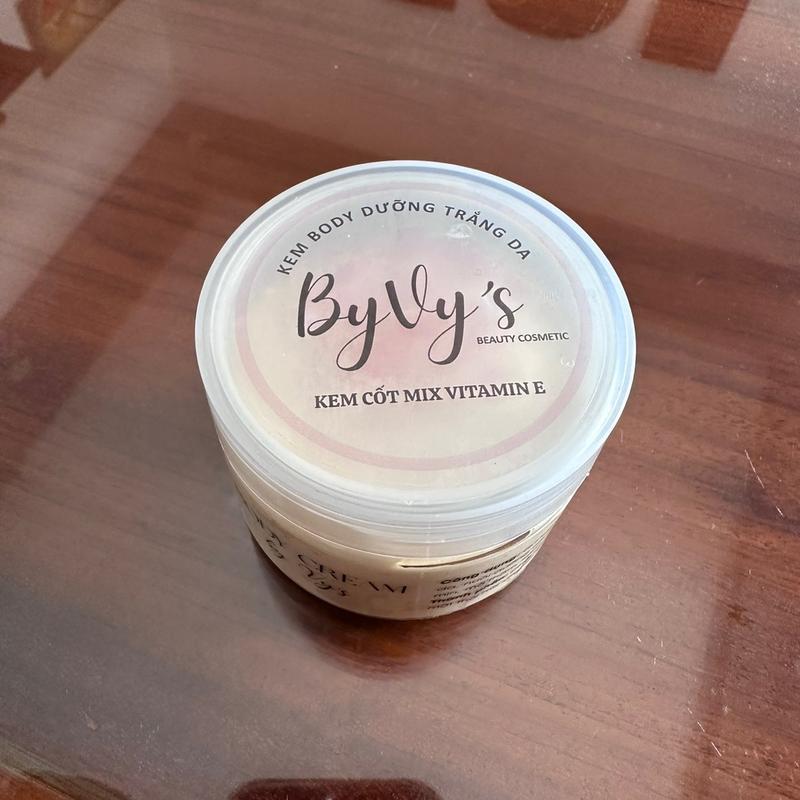 KEM DƯỠNG TRẮNG DA BODY 100g cốt xốp, phôi kem mặt mix e thái
