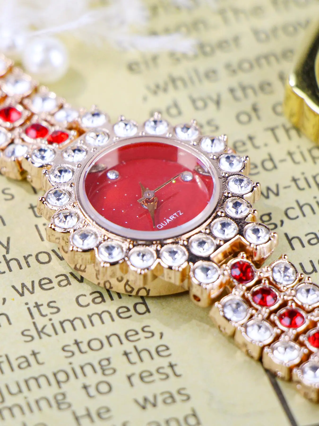 Women's Elegant Fashion Rhinestone Decorated Quartz Watch, Fashionable Wristwatch for Women & Girls, Trendy All-match Watch for Birthday Gift with Box