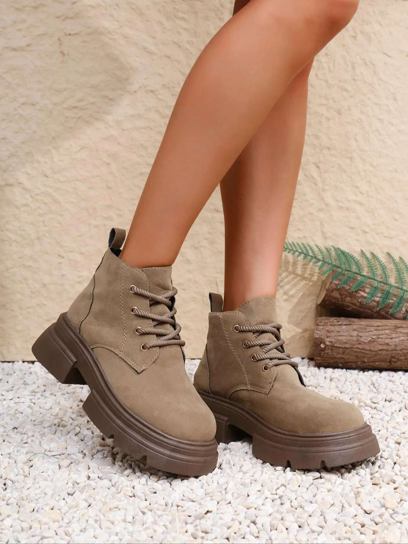 Women's Fashionable Solid Color Lace Up Ankle Boots, Casual Comfortable Round Toe Boots for Daily Wear, Female All-match Trend Shoes for Spring & Fall