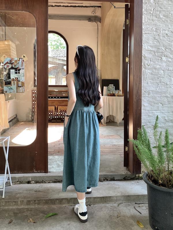 Product Introduction of Y. French Style Temperament V-neck, Vest Denim Dress Casual Womenswear 14